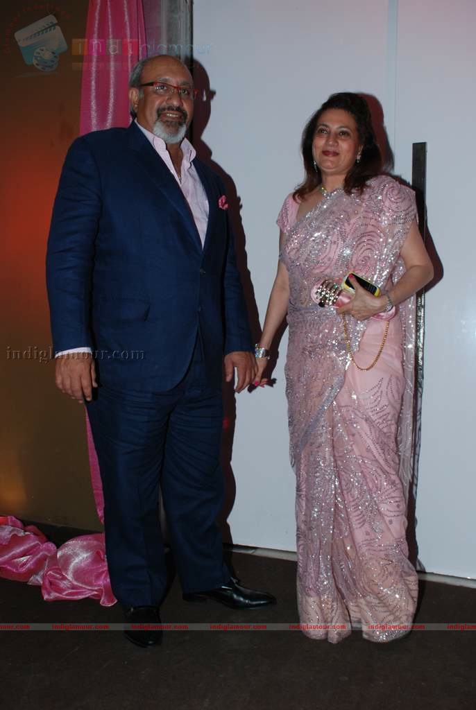 Isha Koppikar's wedding reception Event hd photo