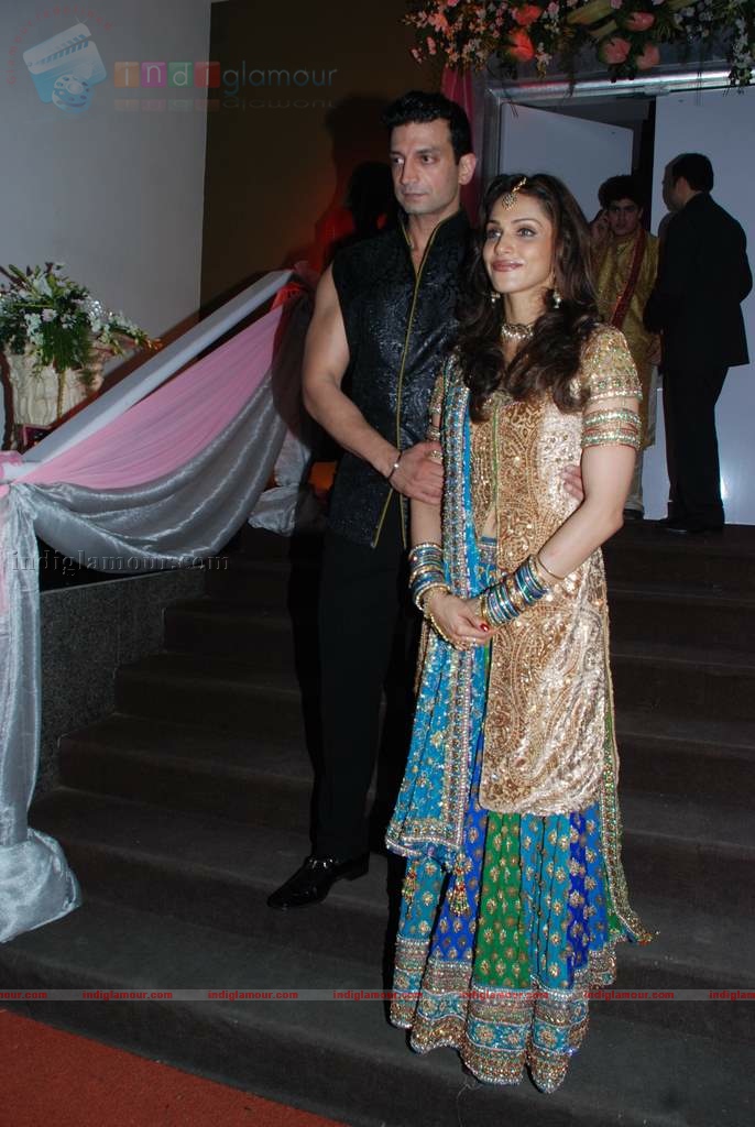 Isha Koppikar's wedding reception Event hd photo