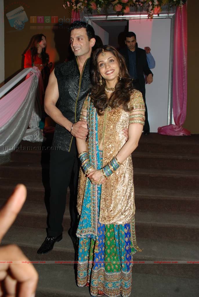 Isha Koppikar's wedding reception Event hd photo