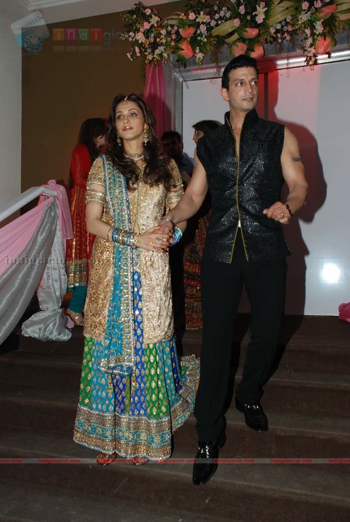 Isha Koppikar's wedding reception Event hd photo