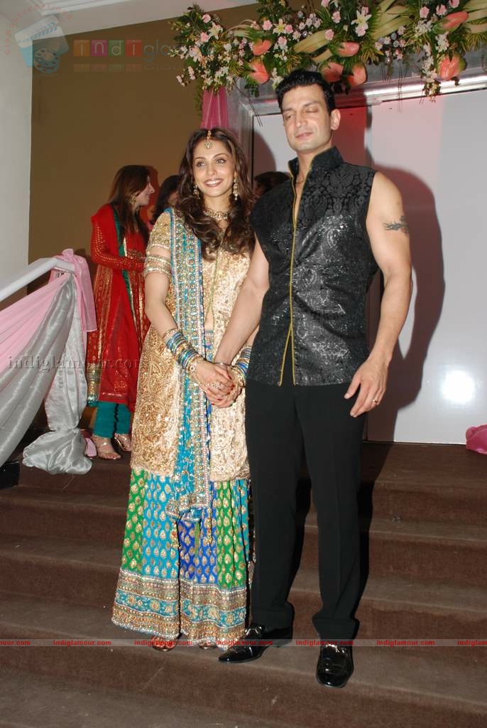 Isha Koppikar's wedding reception Event hd photo