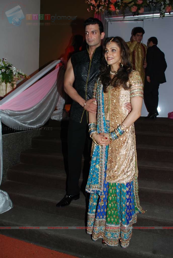 Isha Koppikar's wedding reception Event hd photo