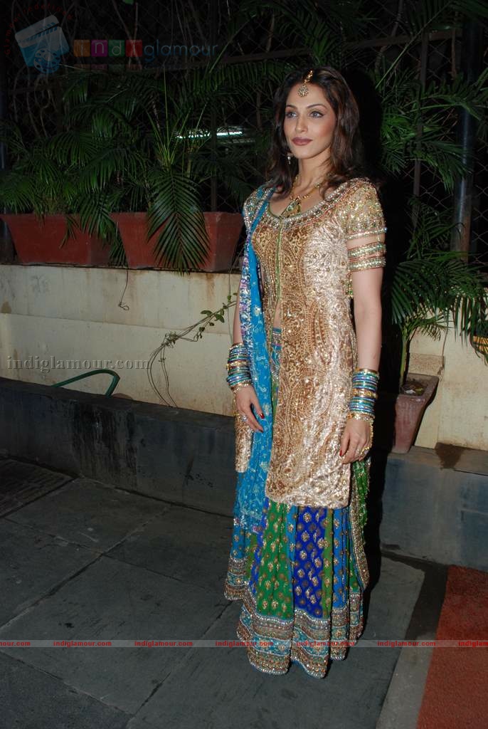 Isha Koppikar's wedding reception Event hd photo