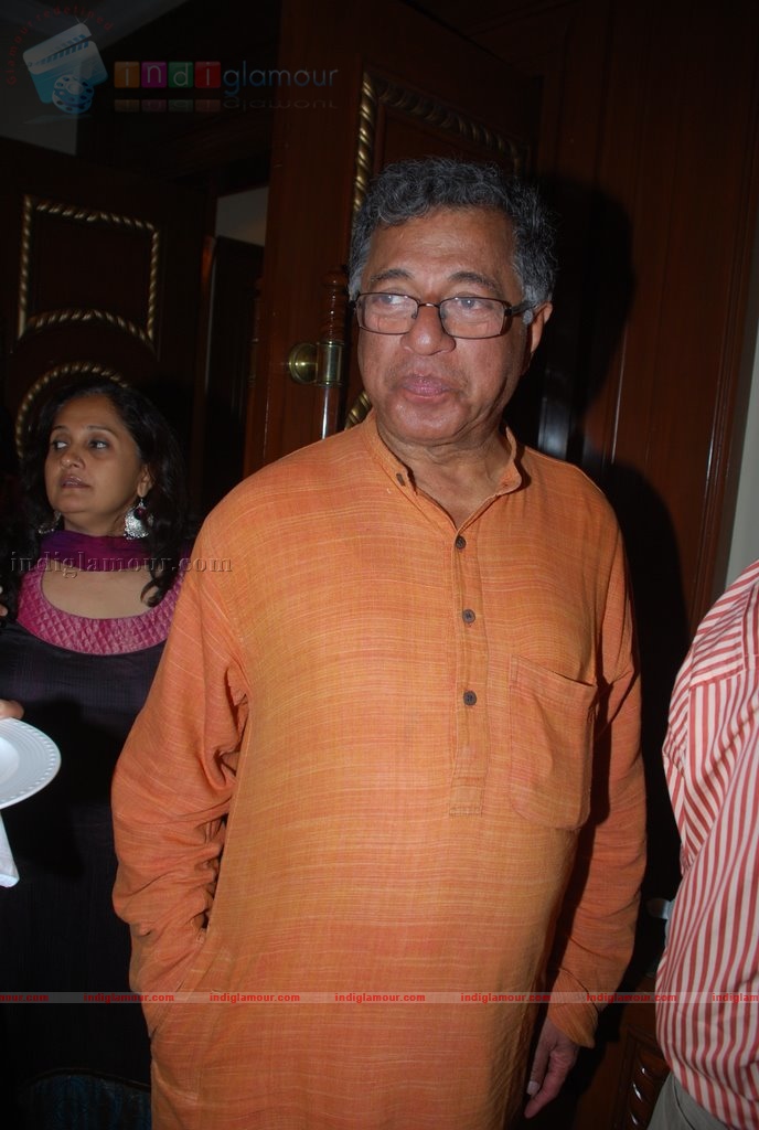 Amitabh Bachchan unveils Om Puri's Unlikely Hero Event hd photo