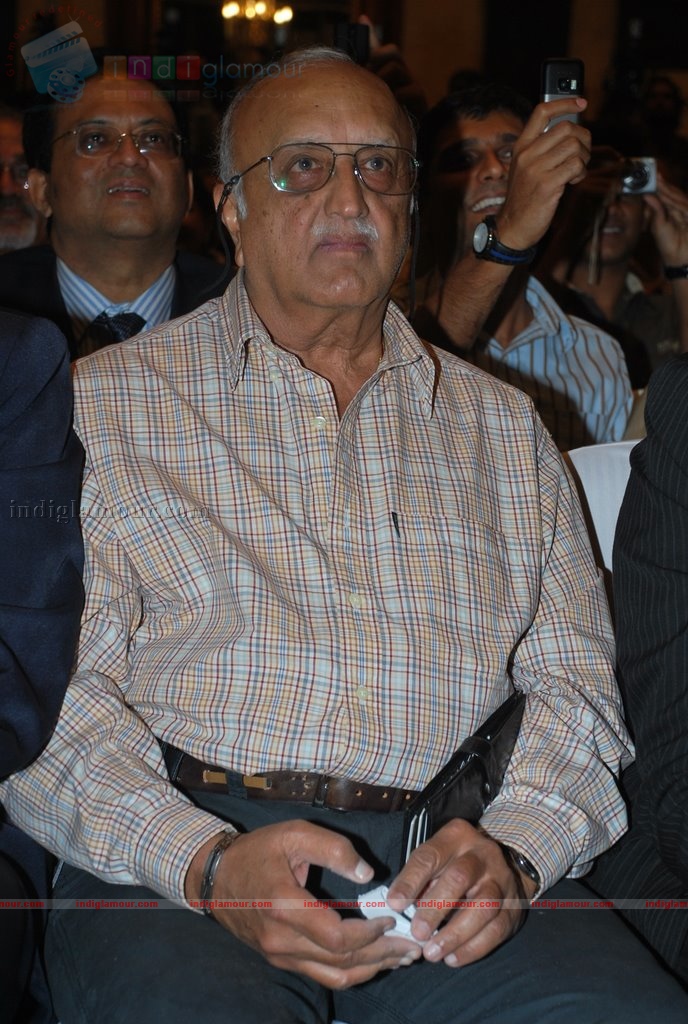 Amitabh Bachchan unveils Om Puri's Unlikely Hero Event hd photo