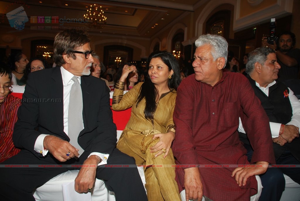 Amitabh Bachchan unveils Om Puri's Unlikely Hero Event hd photo