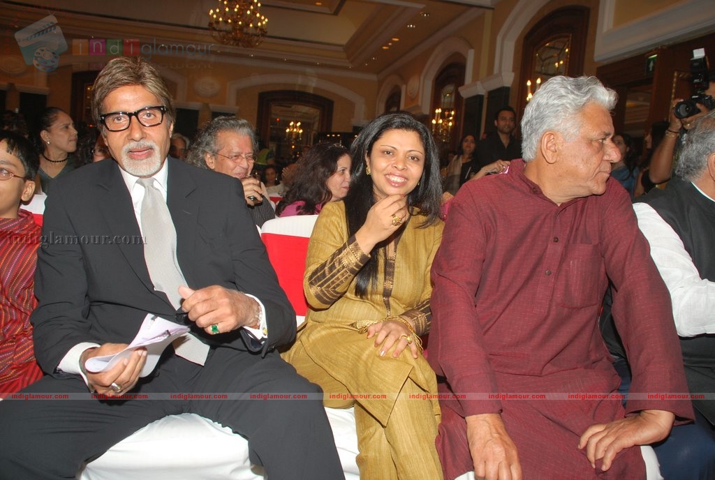 Amitabh Bachchan unveils Om Puri's Unlikely Hero Event hd photo