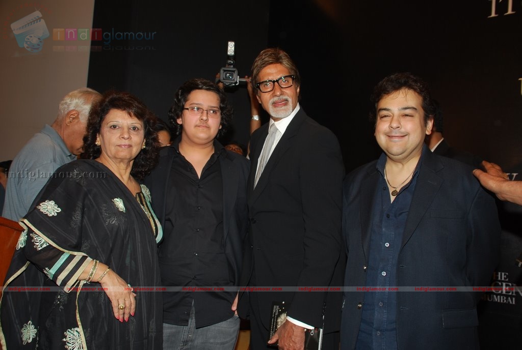 Amitabh Bachchan unveils Om Puri's Unlikely Hero Event hd photo