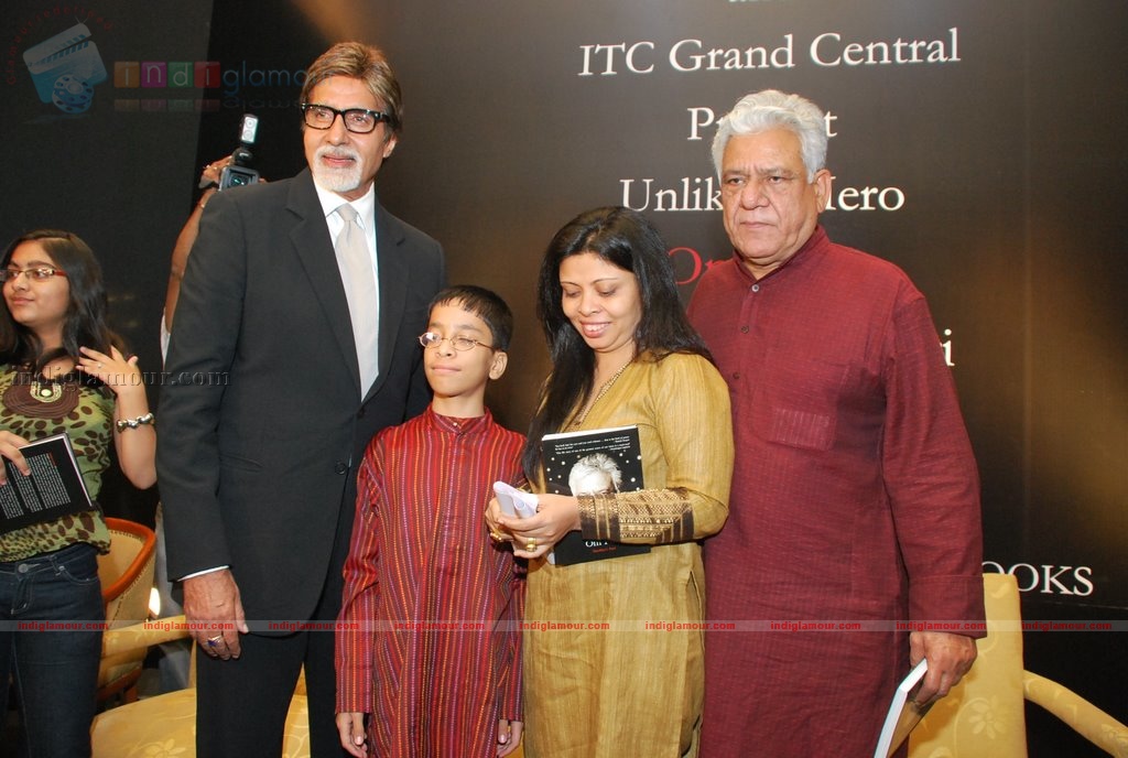 Amitabh Bachchan unveils Om Puri's Unlikely Hero Event hd photo