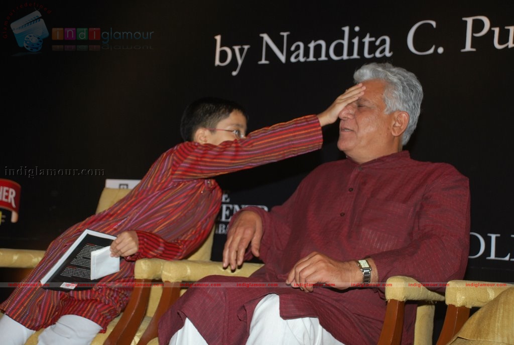 Amitabh Bachchan unveils Om Puri's Unlikely Hero Event hd photo