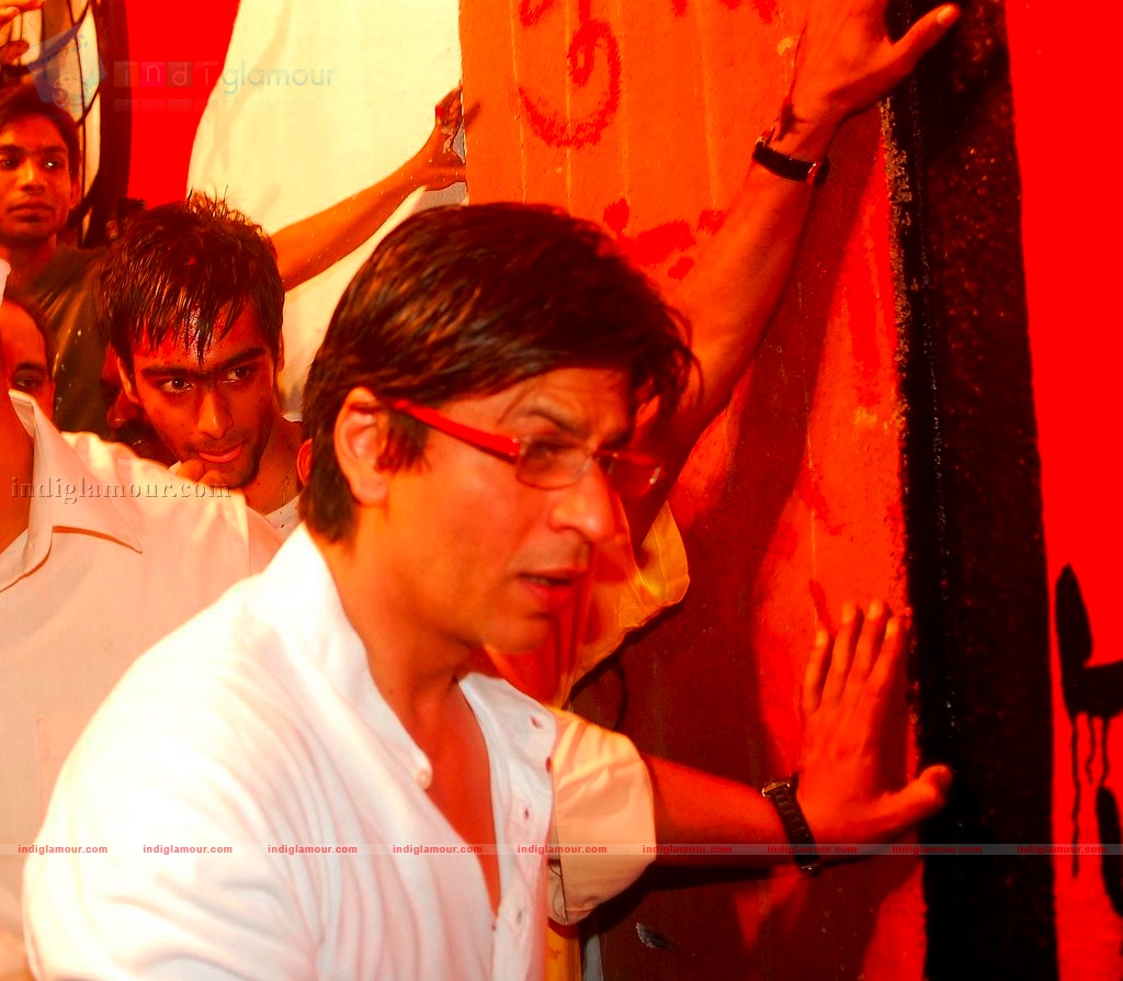Shahrukh Khan pays tribute to 26/11 martyrs Event hd photo