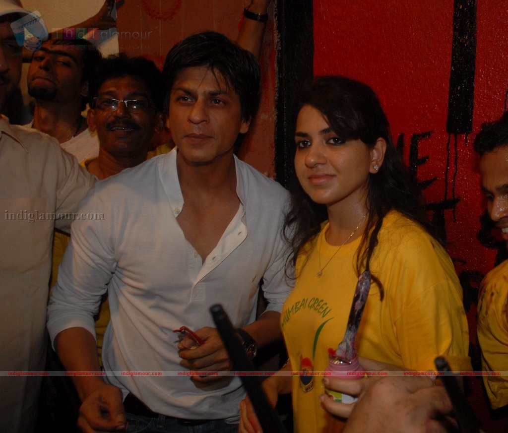 Shahrukh Khan pays tribute to 26/11 martyrs Event hd photo