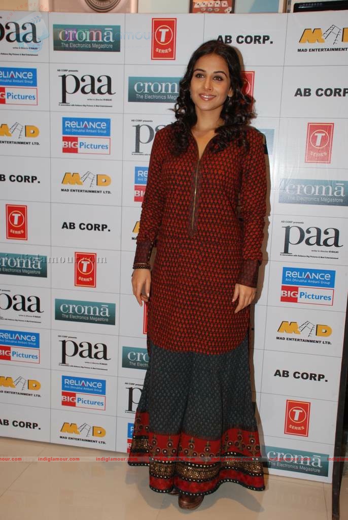 Vidya promotes Pa at Cromo store Event hd photo