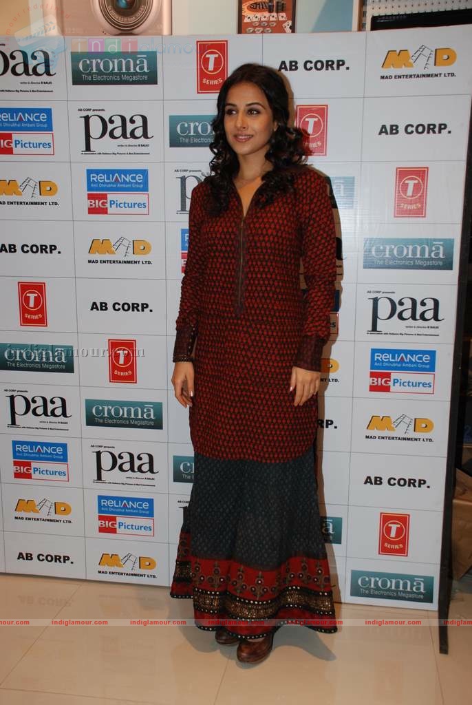 Vidya promotes Pa at Cromo store Event hd photo
