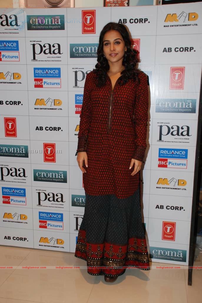 Vidya promotes Pa at Cromo store Event hd photo