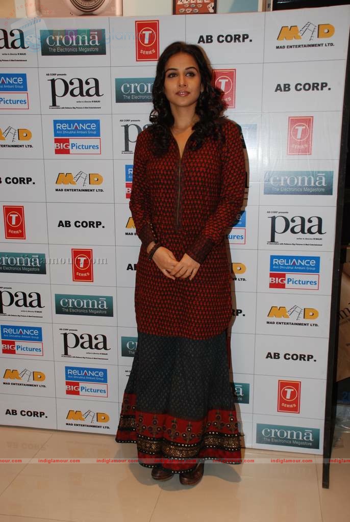 Vidya promotes Pa at Cromo store Event hd photo