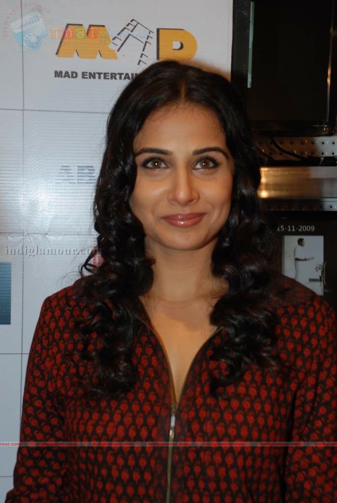 Vidya promotes Pa at Cromo store Event hd photo
