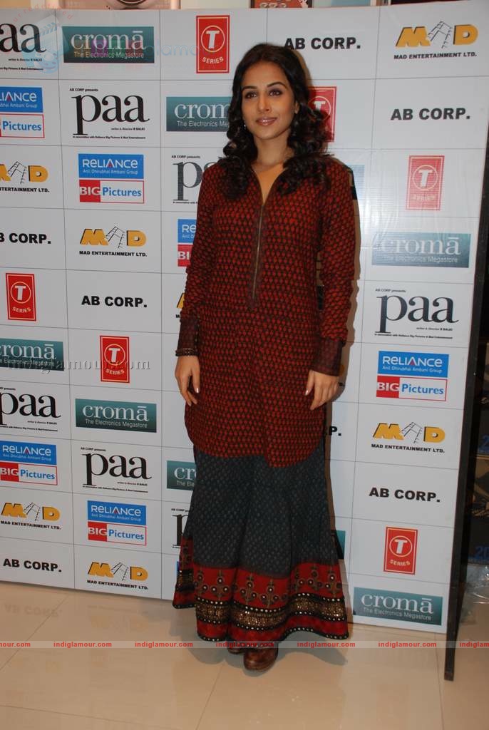 Vidya promotes Pa at Cromo store Event hd photo