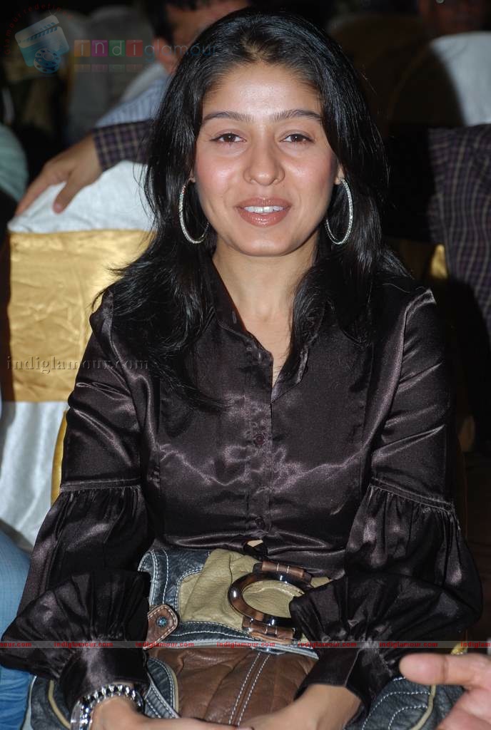 Kashmira shah at Yeh Sunday Kyun Aata Hai film music launch Event hd photo