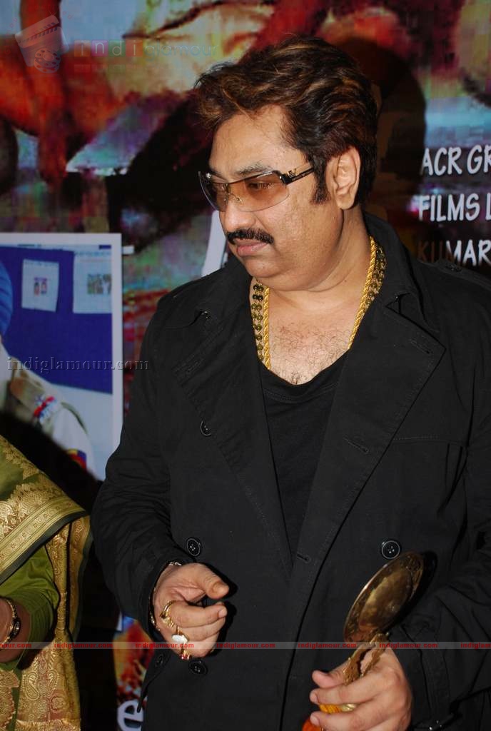 Kashmira shah at Yeh Sunday Kyun Aata Hai film music launch Event hd photo