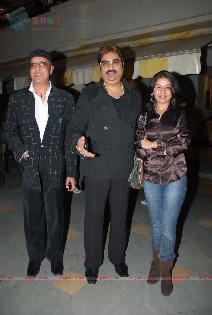 Kashmira shah at Yeh Sunday Kyun Aata Hai film music launch Event hd photo