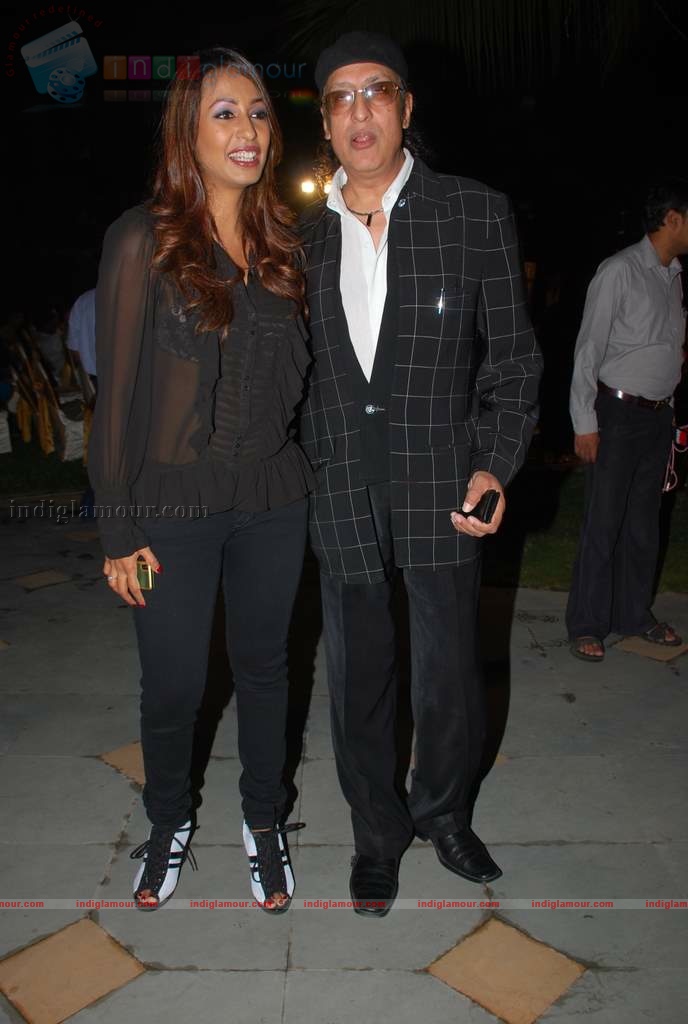 Kashmira shah at Yeh Sunday Kyun Aata Hai film music launch Event hd photo