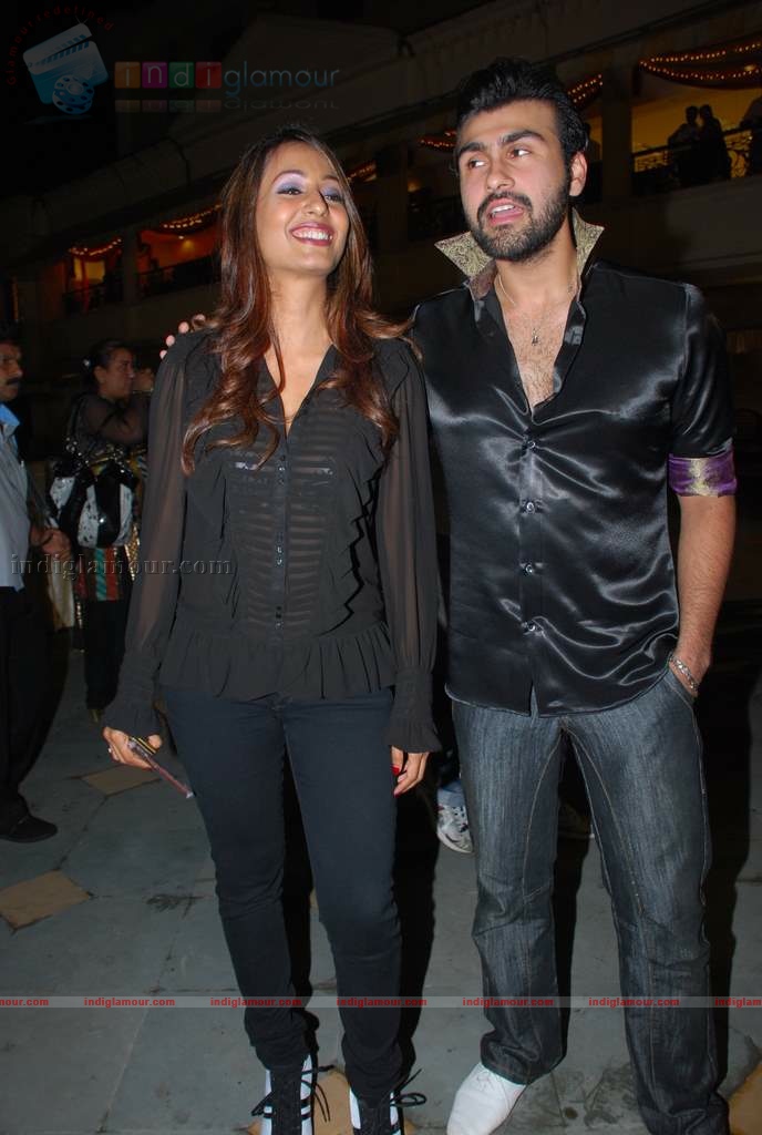 Kashmira shah at Yeh Sunday Kyun Aata Hai film music launch Event hd photo