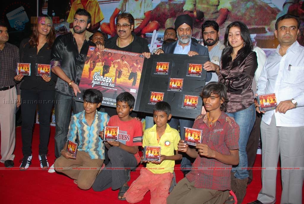 Kashmira shah at Yeh Sunday Kyun Aata Hai film music launch Event hd photo