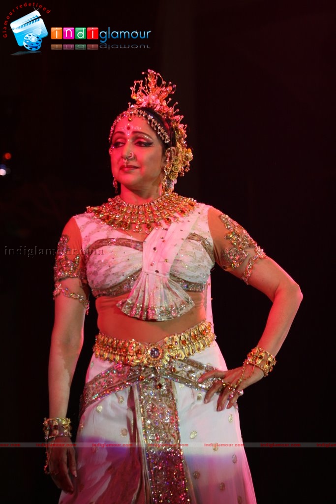 Rani Watches Hema malini's performance Event hd photo