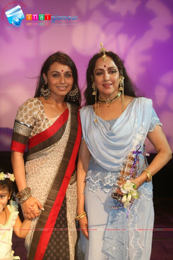 Rani Watches Hema malini's performance Event hd photo