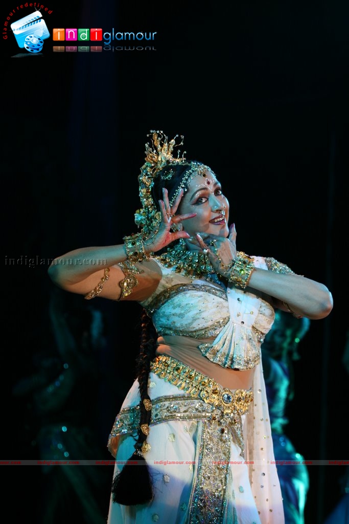 Rani Watches Hema malini's performance Event hd photo