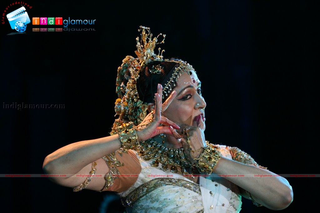 Rani Watches Hema malini's performance Event hd photo