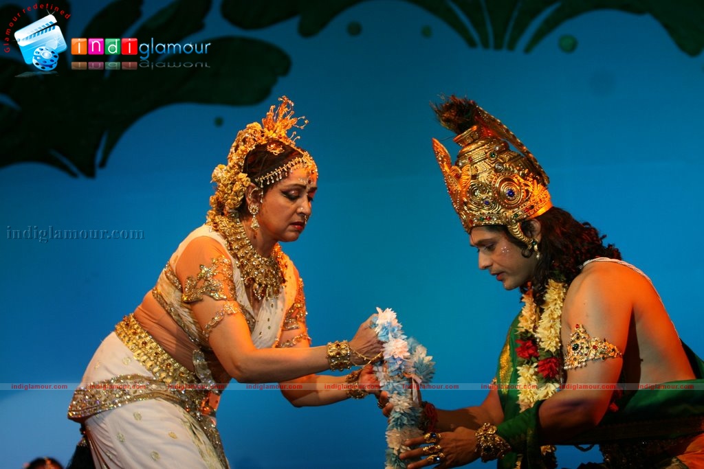 Rani Watches Hema malini's performance Event hd photo