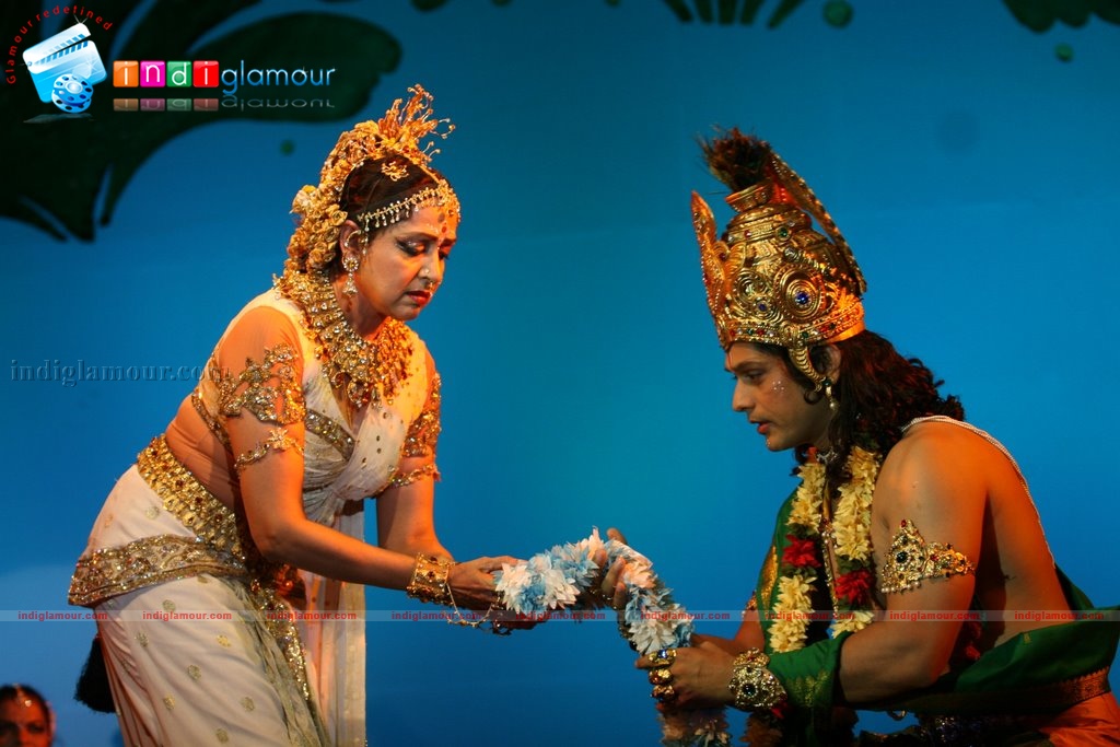 Rani Watches Hema malini's performance Event hd photo