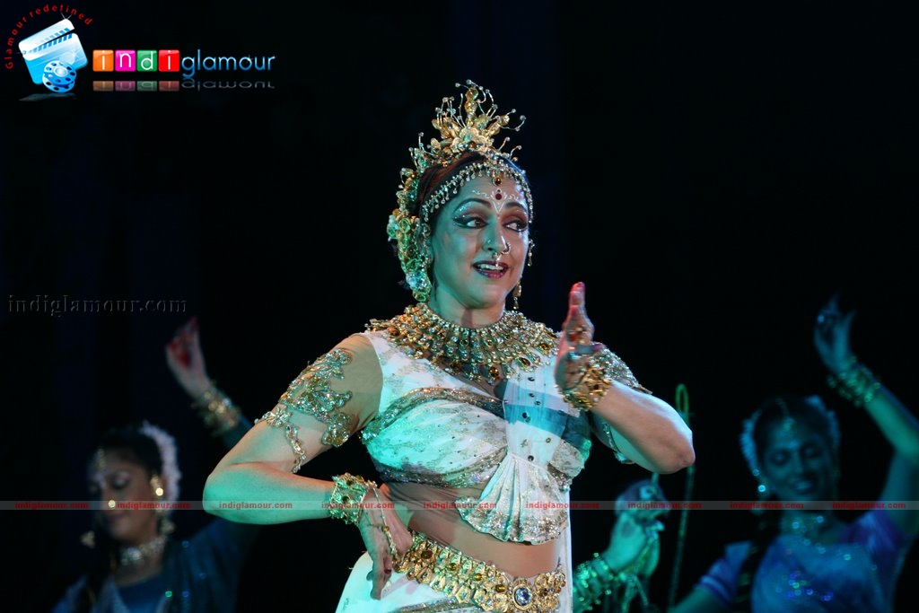 Rani Watches Hema malini's performance Event hd photo