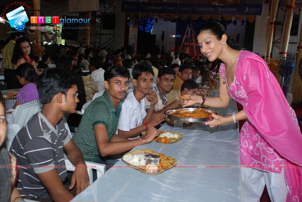 Rani Mukherji Event hd photo