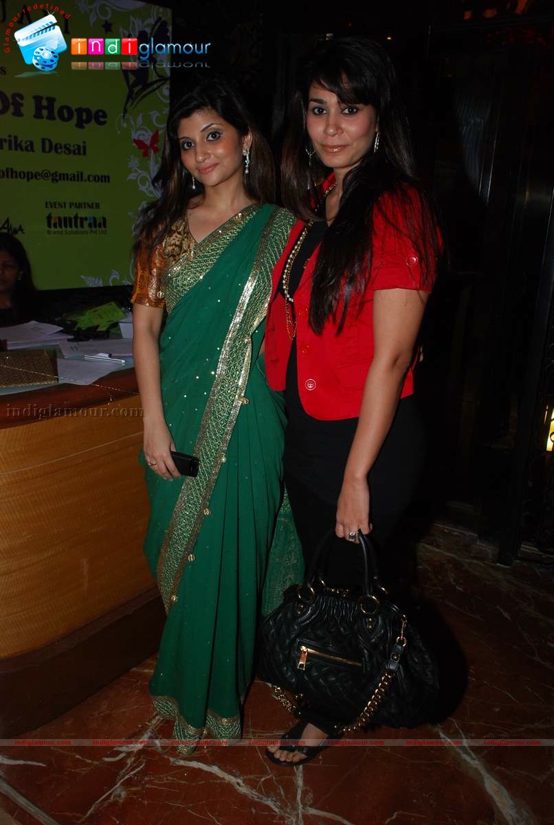 Pooja Bedi inaugurates Gitanjali lifestyle A Chest of Hope exhibition Event hd photo