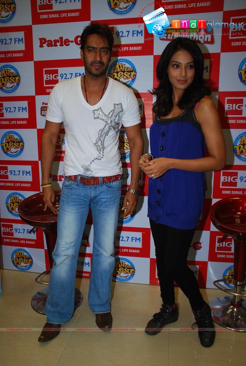 Ajay and Bipasha at Big Fm studios Event hd photo