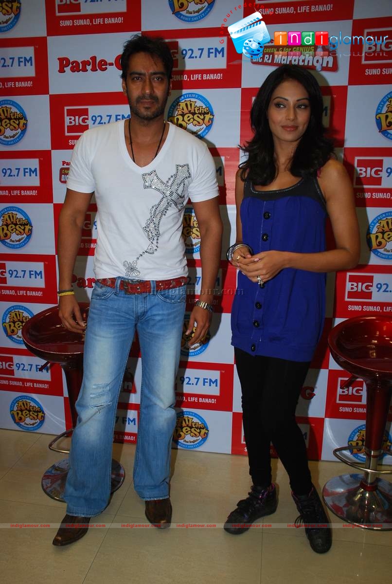 Ajay and Bipasha at Big Fm studios Event hd photo