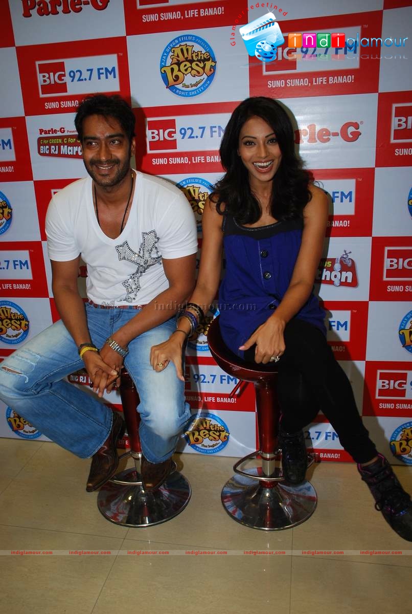 Ajay and Bipasha at Big Fm studios Event hd photo