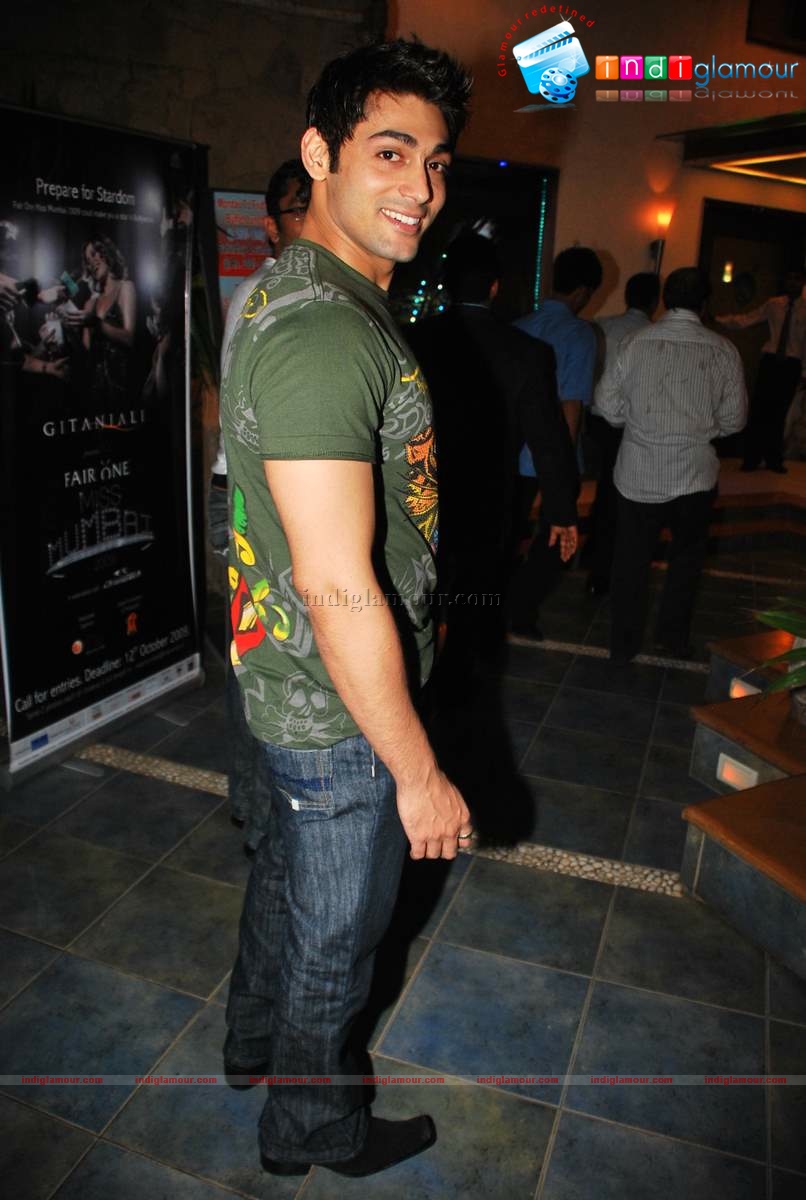 Udita Goswami, Ruslaan at Chase film bash Event hd photo