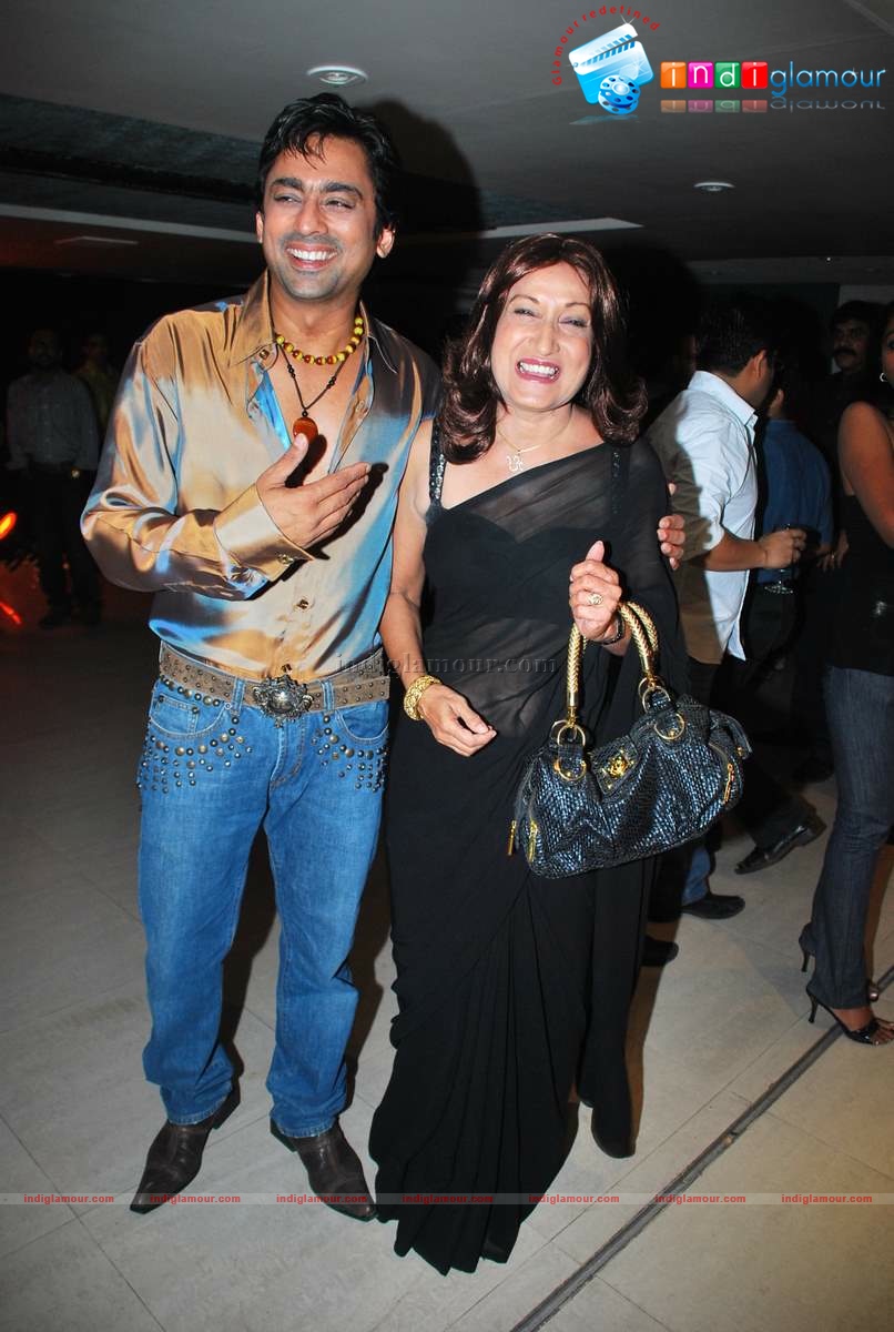 Udita Goswami, Ruslaan at Chase film bash Event hd photo
