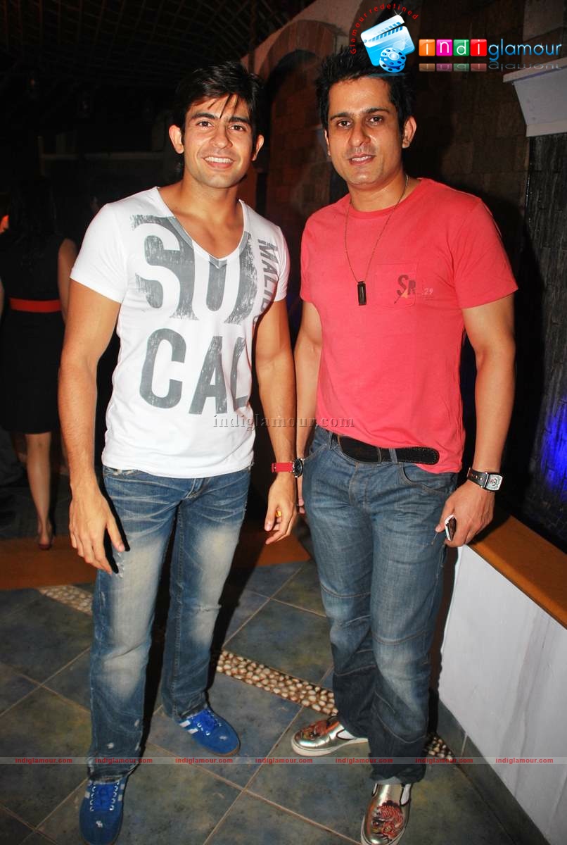 Udita Goswami, Ruslaan at Chase film bash Event hd photo