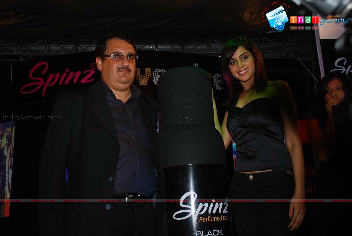 Genelia at Spinz perfume launch Event hd photo