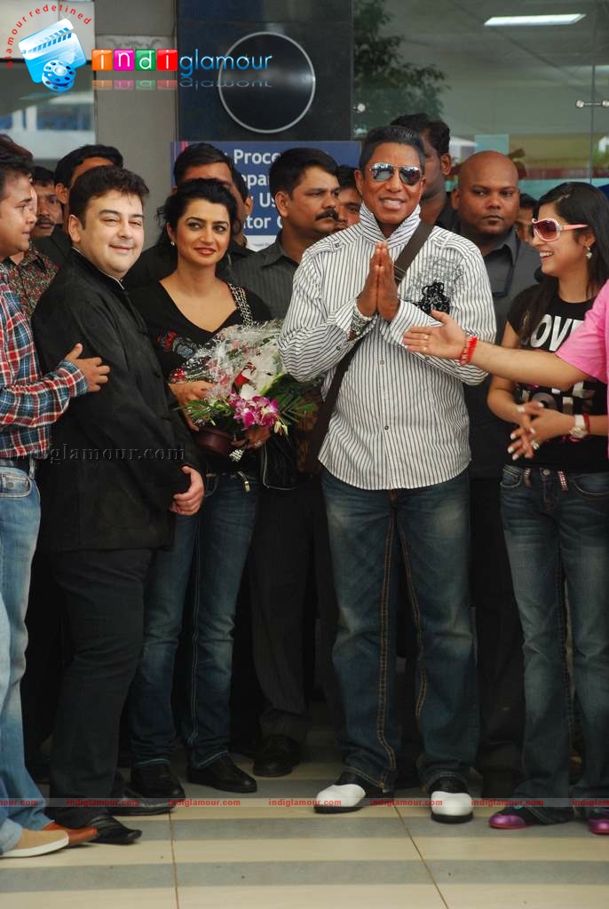 Jermaine Jackson arrives in Mumbai to record with Adnan Sami  Event hd photo