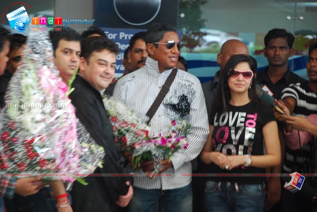 Jermaine Jackson arrives in Mumbai to record with Adnan Sami  Event hd photo