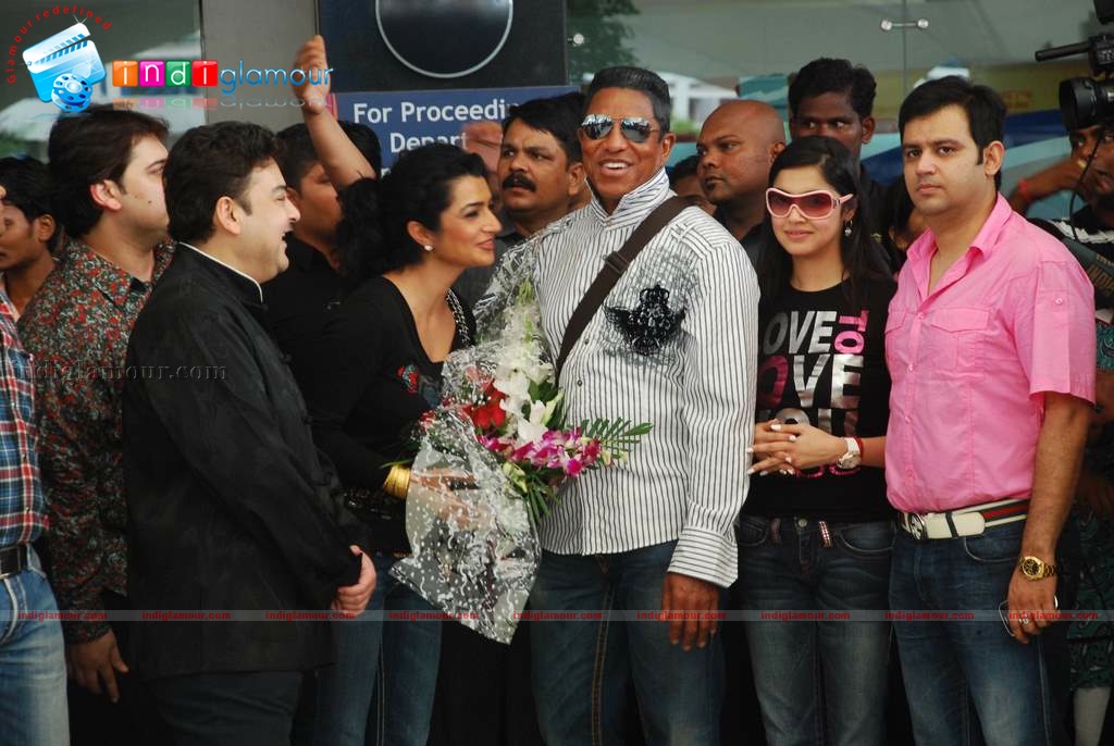 Jermaine Jackson arrives in Mumbai to record with Adnan Sami  Event hd photo