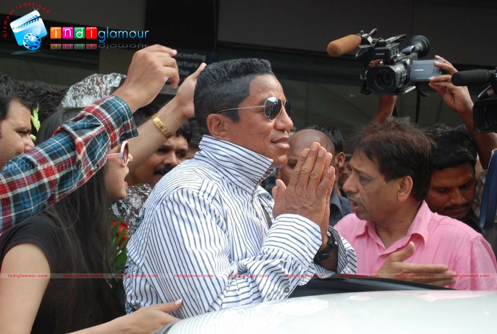 Jermaine Jackson arrives in Mumbai to record with Adnan Sami  Event hd photo