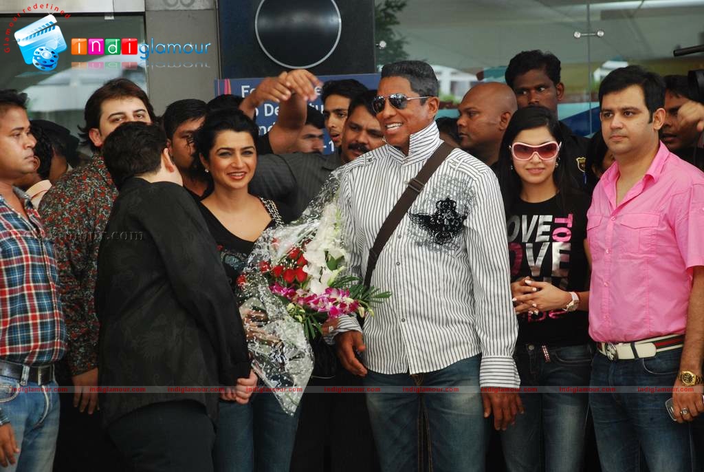 Jermaine Jackson arrives in Mumbai to record with Adnan Sami  Event hd photo