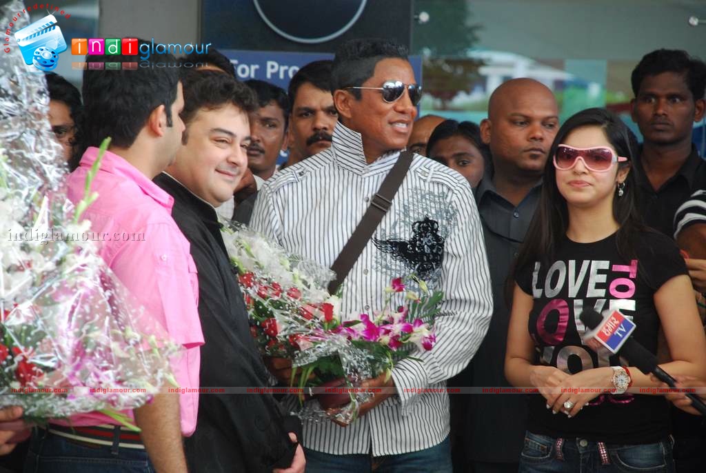 Jermaine Jackson arrives in Mumbai to record with Adnan Sami  Event hd photo